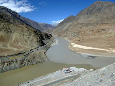 P1040087a Indus und Zanskar